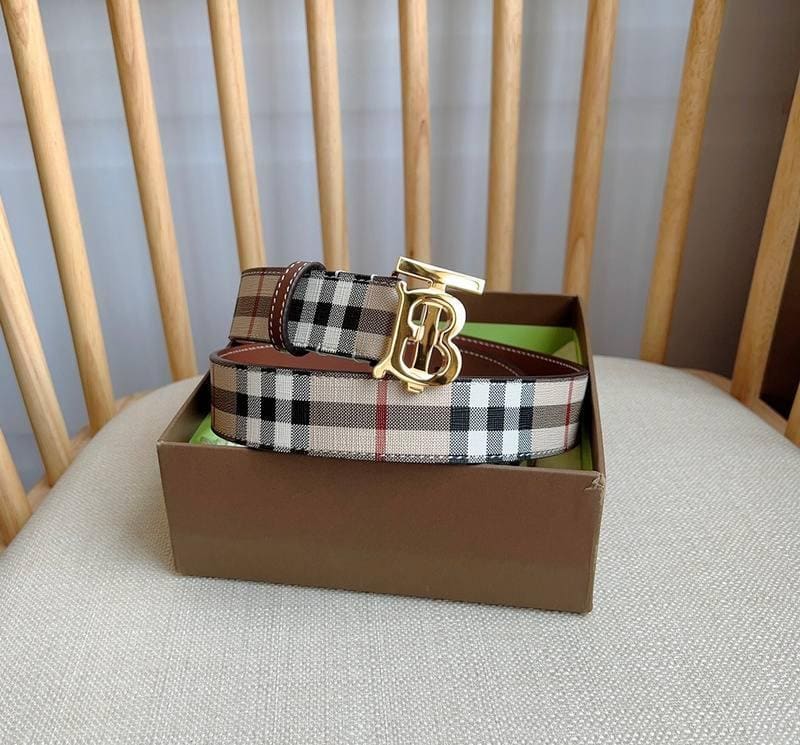 Burberry TB Belt: E-Canvas & Leather Vintage Check Monogram Buckle | Banlieue91