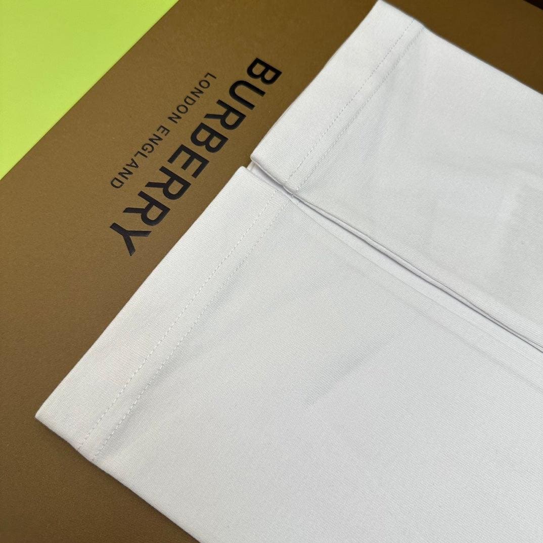 Burberry White T-Shirt Without Collar | Banlieue91