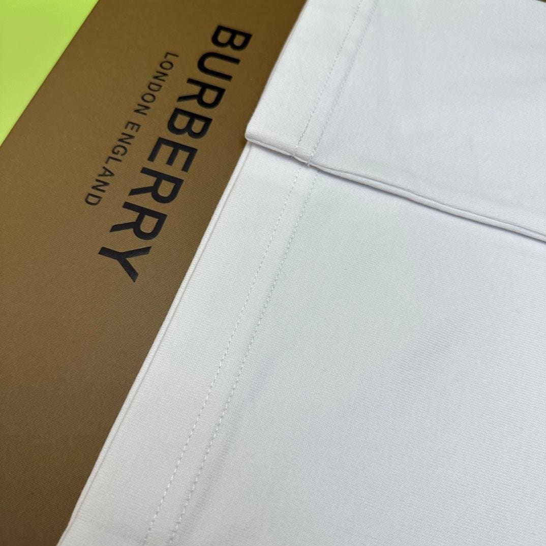 Burberry White T-Shirt Without Collar | Banlieue91