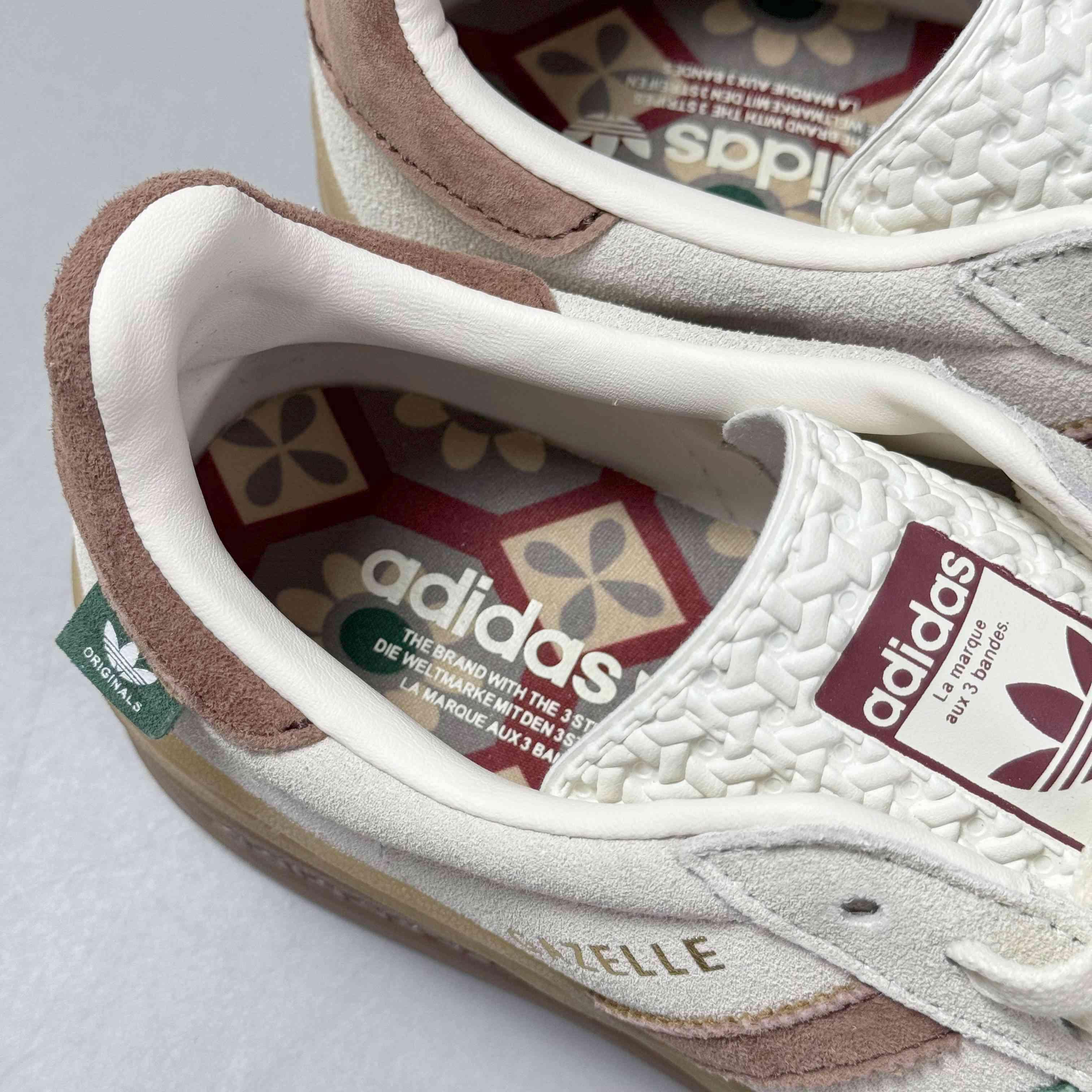 Adidas Originals Gazelle Bold 'Maple Leaf' - Banlieue91