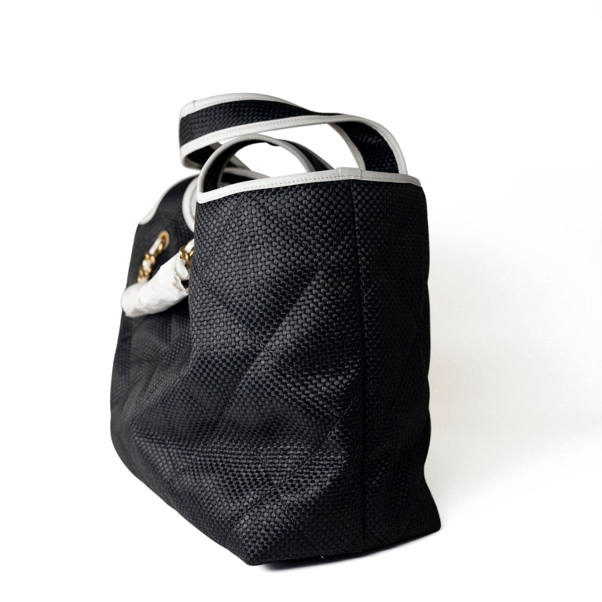 CHANEL 23M Coco Maxi Beach Shopping Tote Black Quilted | Banlieue91