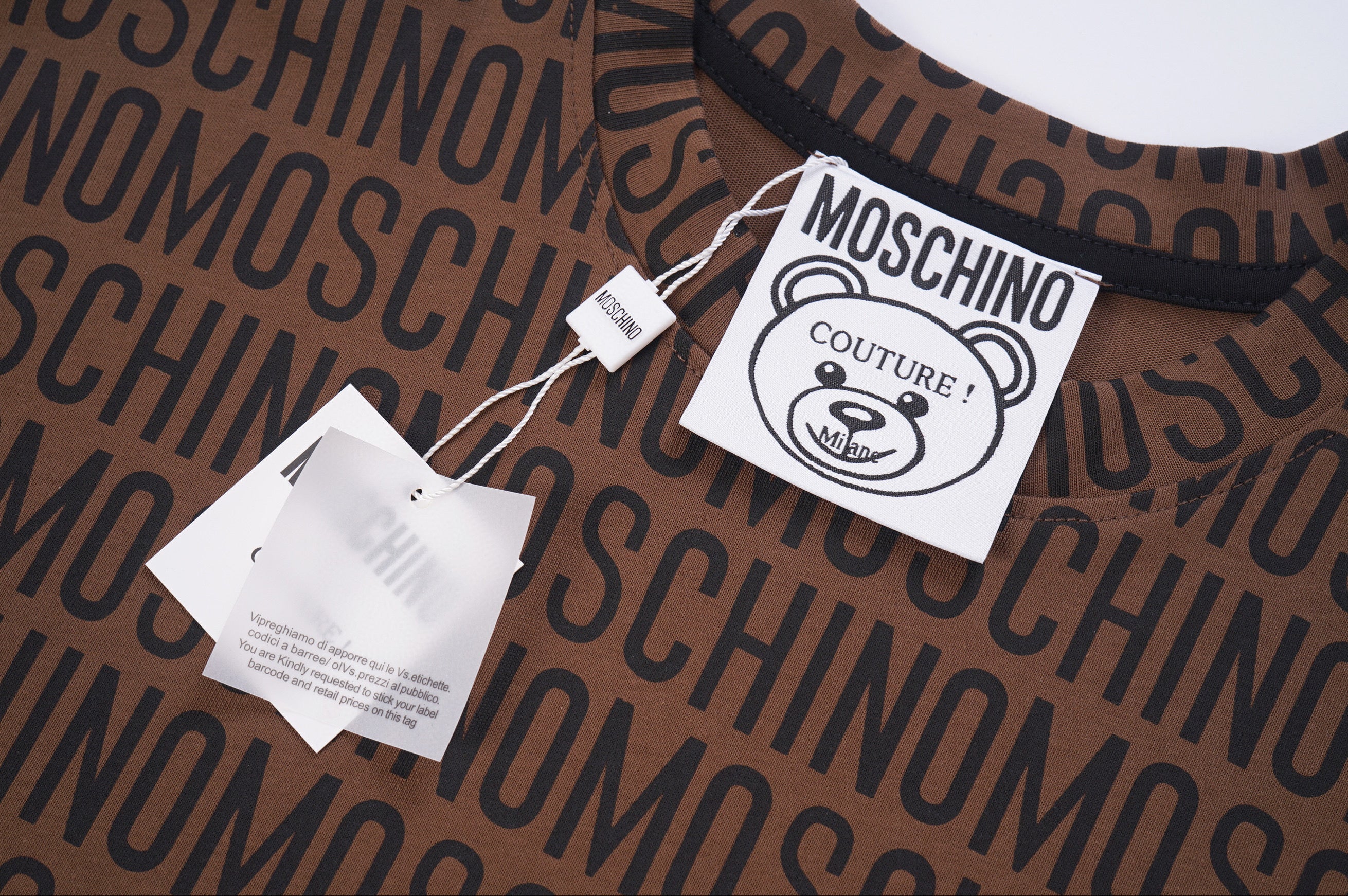 Moschino T-Shirt Without Collar 'Brown-Black' - Banlieue91