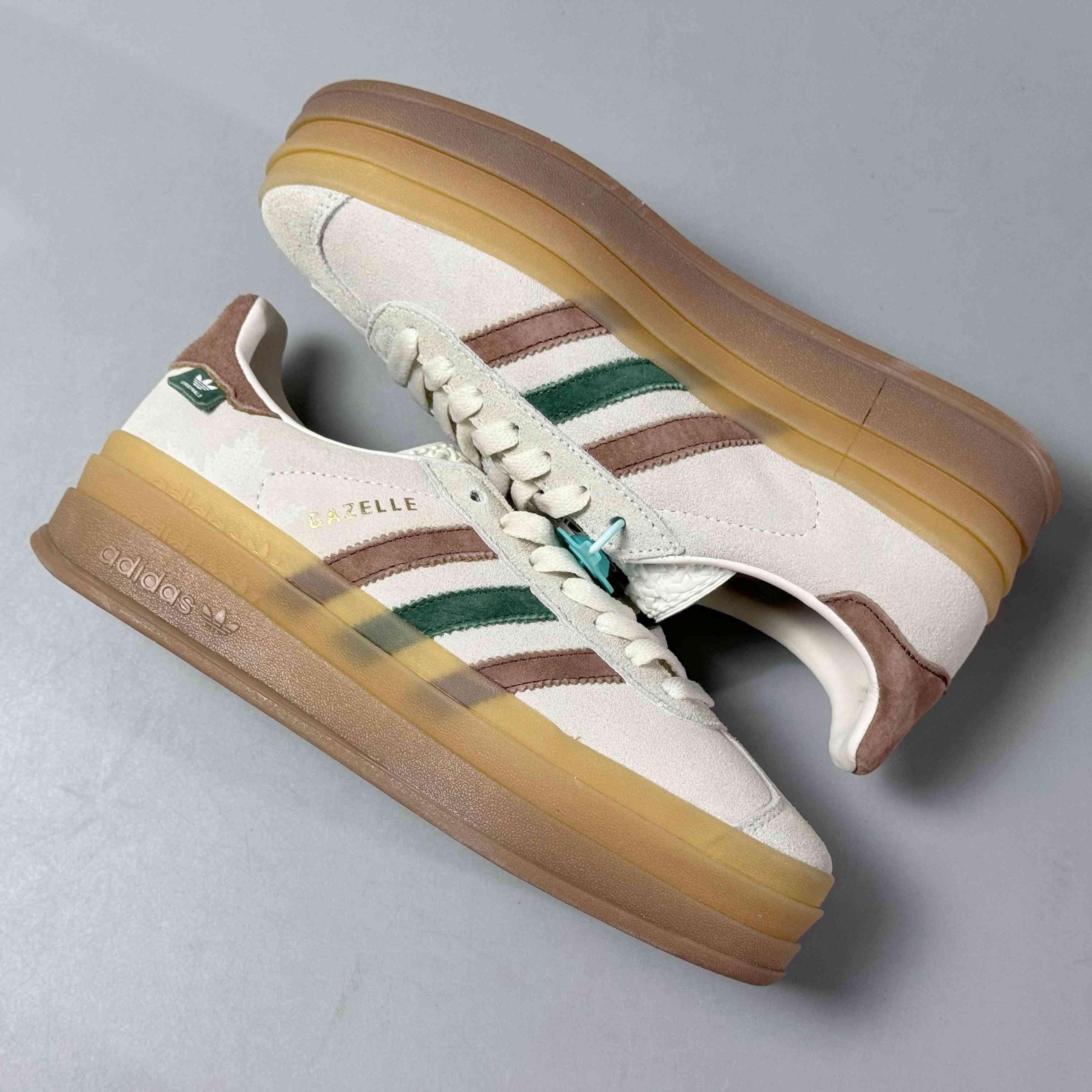 Adidas Originals Gazelle Bold 'Maple Leaf' - Banlieue91