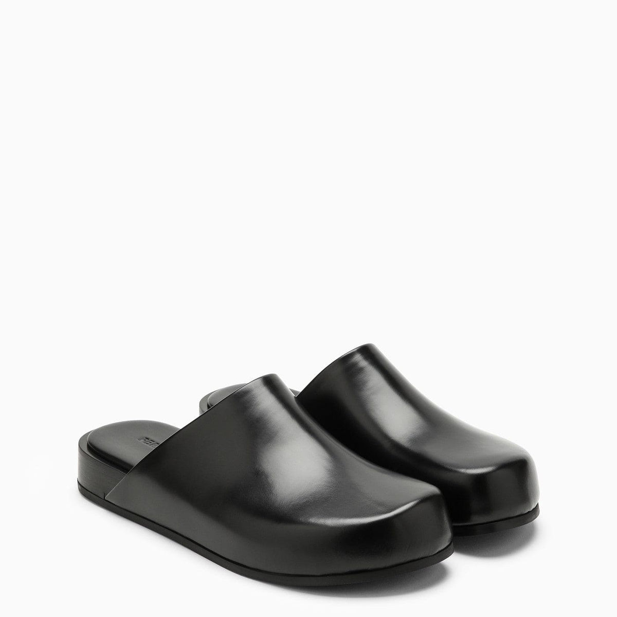 Ferragamo Black Leather Sabot | Banlieue91