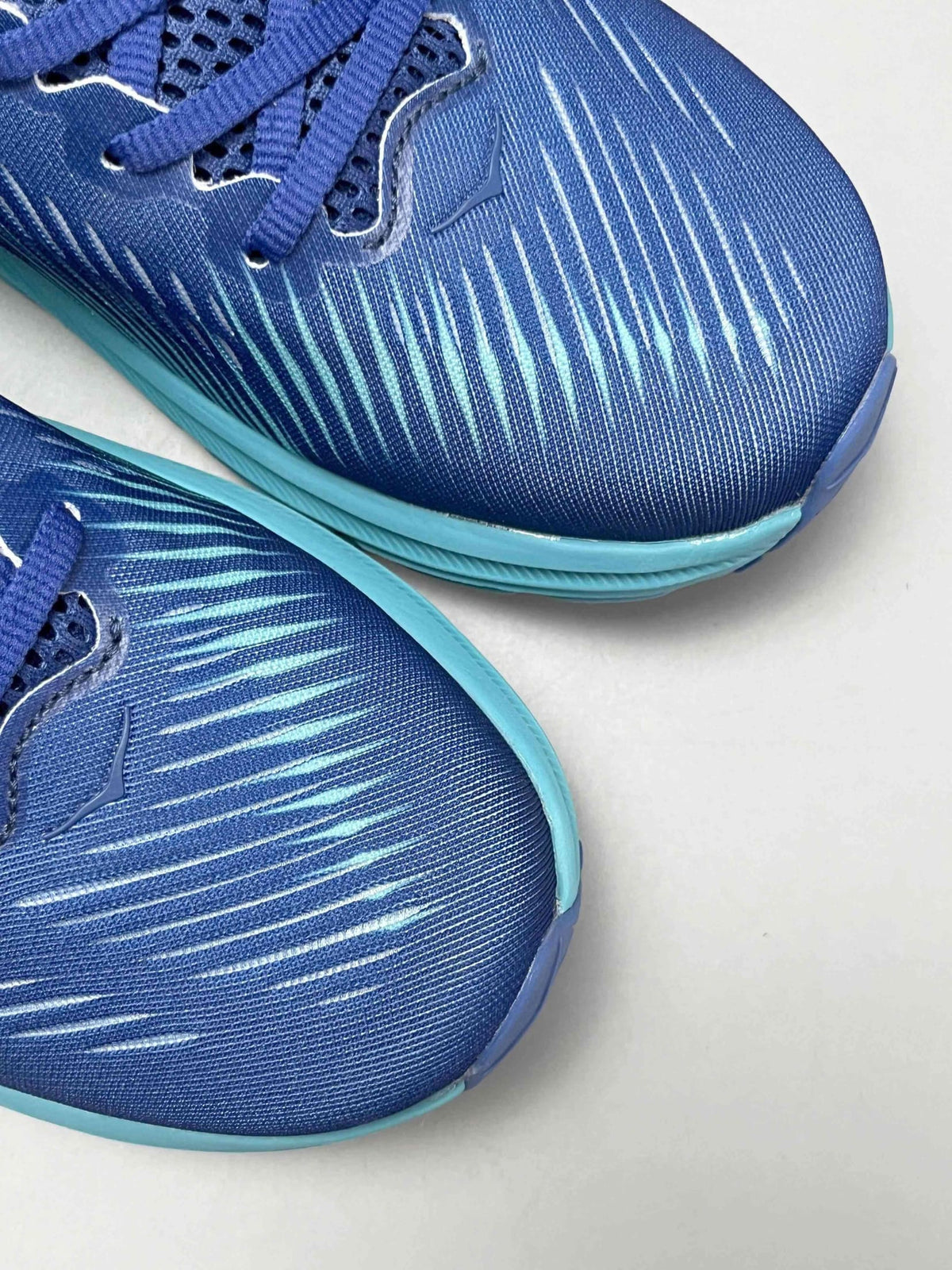 Hoka One One Clifton 8 'Bellwether Blue Scuba Blue' | Banlieue91