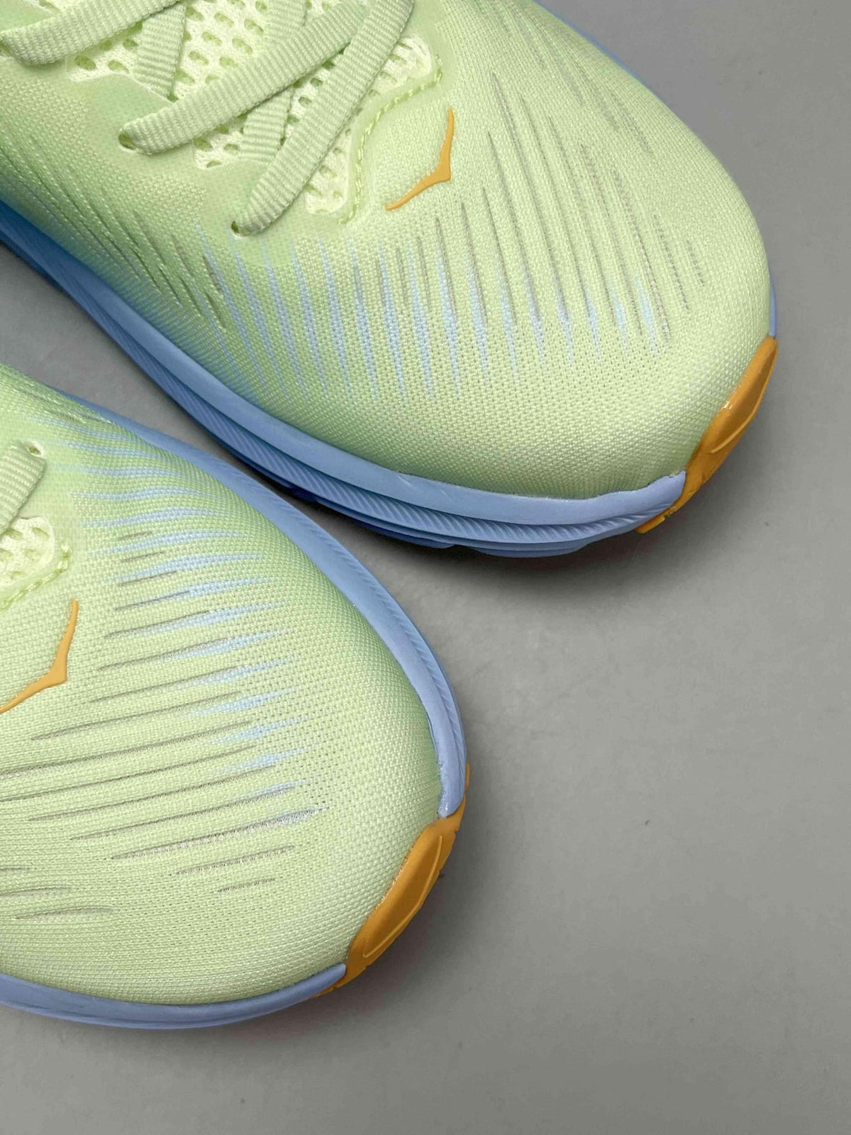 Hoka One One Clifton 8 'Butterfly Yellow Summer Song' | Banlieue91