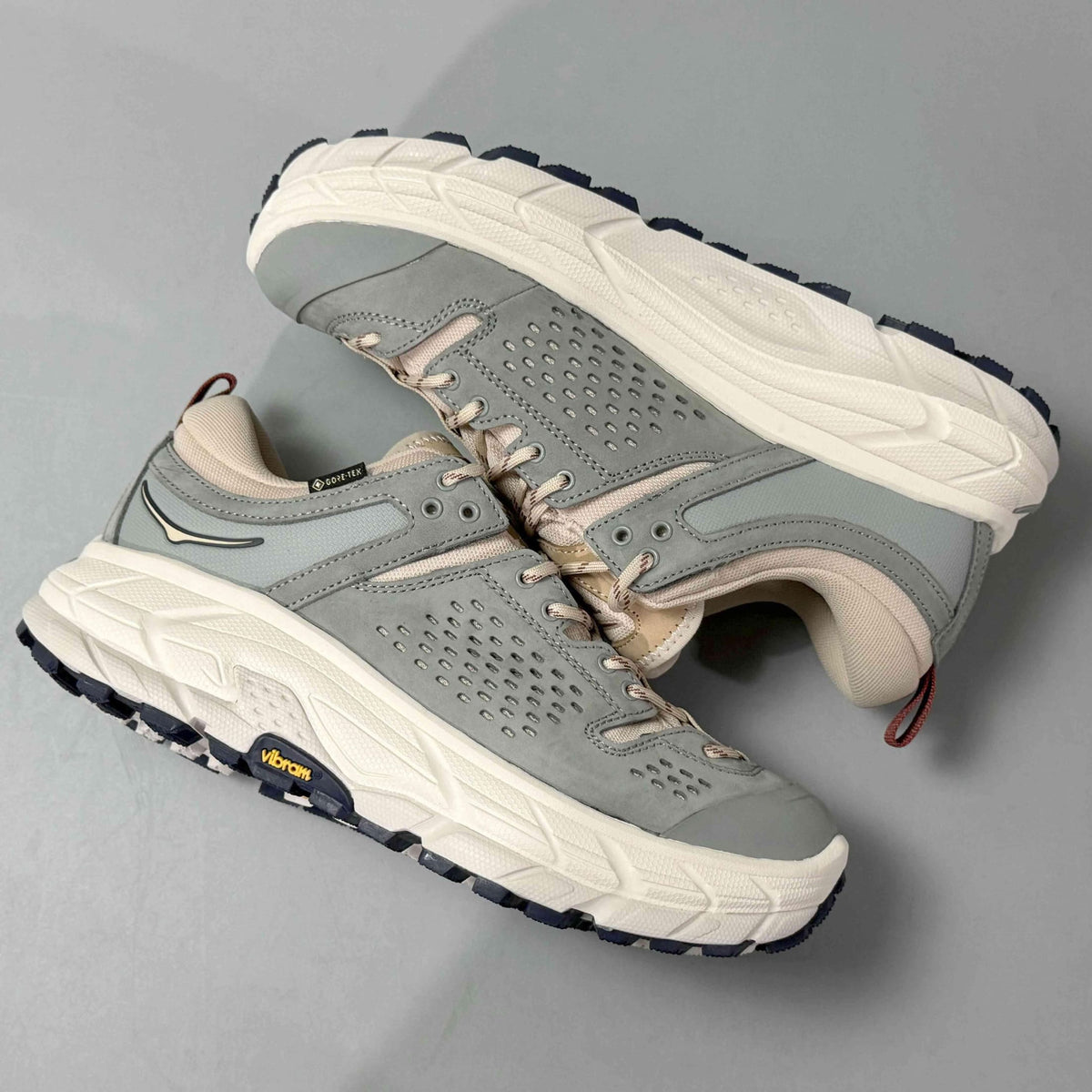 Hoka One One Tor Ultra Lo Limestone Shifting Sand | Banlieue91