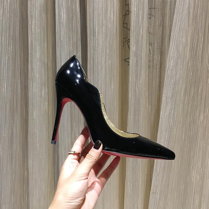 CHRISTIAN LOUBOUTIN - ESCARPIN FEMME - Banlieue91 -