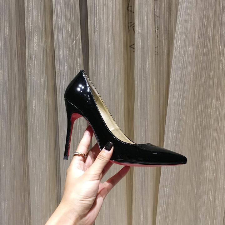 CHRISTIAN LOUBOUTIN - ESCARPIN FEMME - Banlieue91 -