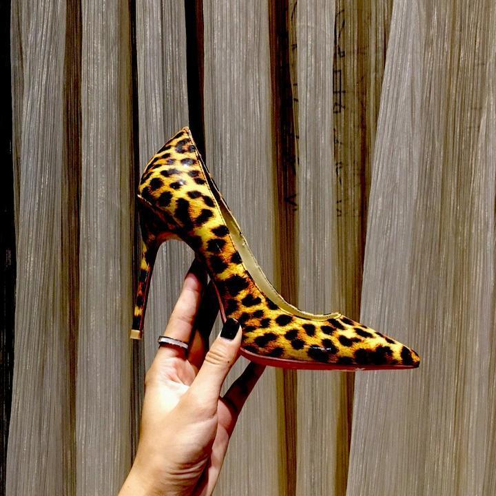 CHRISTIAN LOUBOUTIN - ESCARPIN FEMME - Banlieue91 -