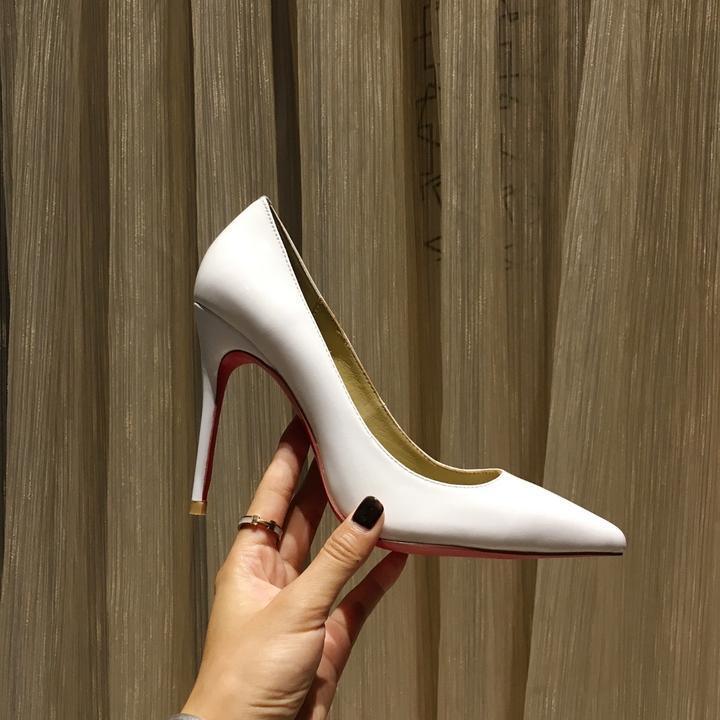CHRISTIAN LOUBOUTIN - ESCARPIN FEMME - Banlieue91 -