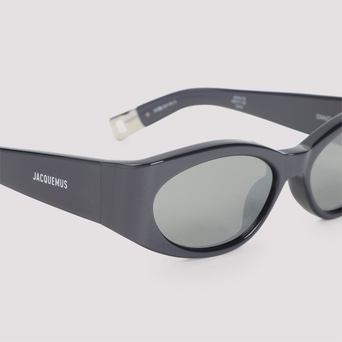 JACQUEMUS EYEWEAR Fashionable Sunglasses for Women - Fall Winter 25/26 | Banlieue91