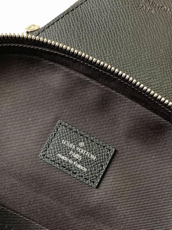 Louis Vuitton Avenue sling leather bag | Banlieue91
