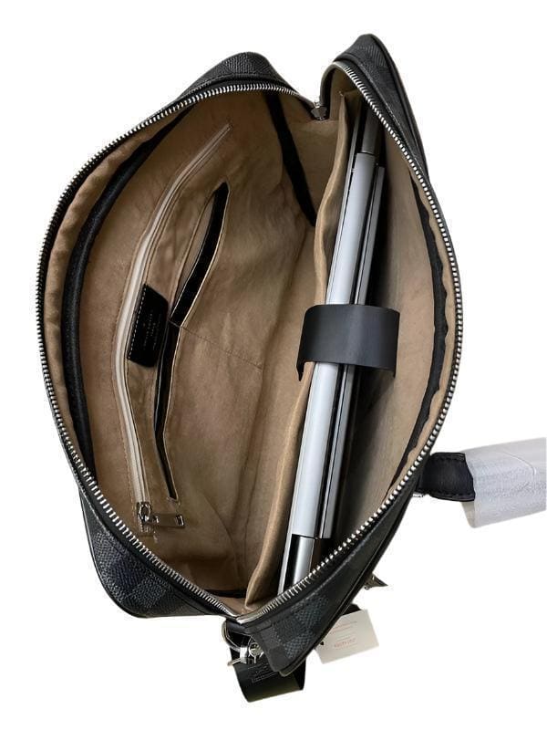 Louis Vuitton Brown Monogram Giant Empreinte Leather Onthego MM Men Bag | Banlieue91