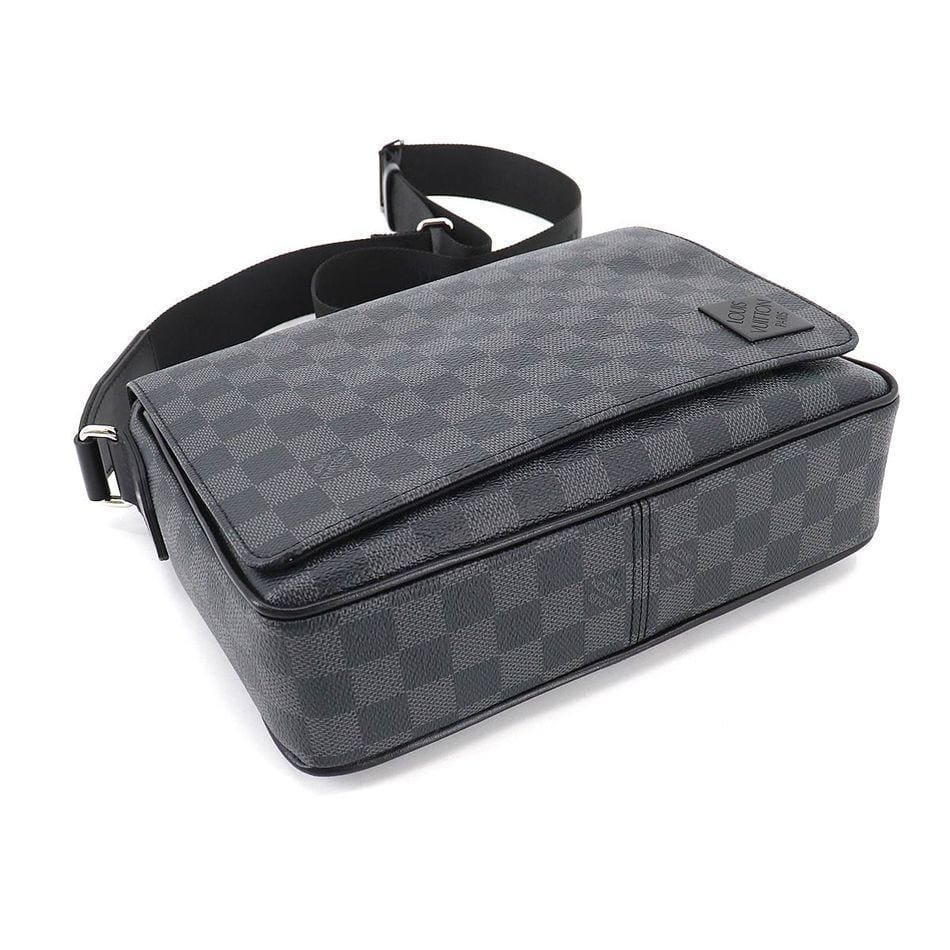 Louis Vuitton Damier Graphite District PM NV3 Shoulder Bag Black | Banlieue91