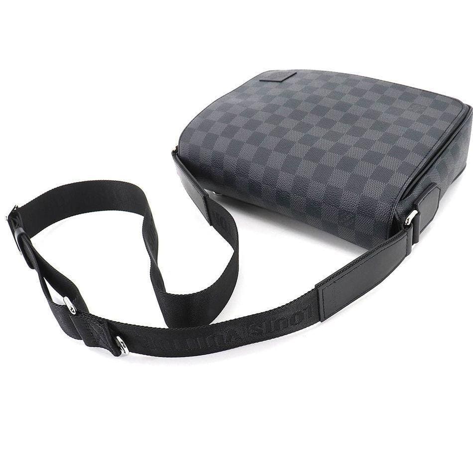 Louis Vuitton Damier Graphite District PM NV3 Shoulder Bag Black | Banlieue91