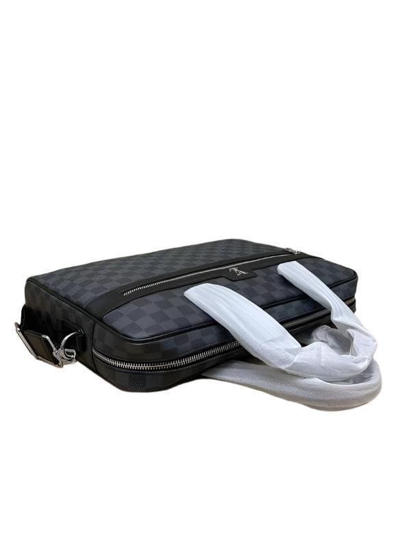 Louis Vuitton Grey Monogram Giant Empreinte Leather Onthego MM Men Bag | Banlieue91