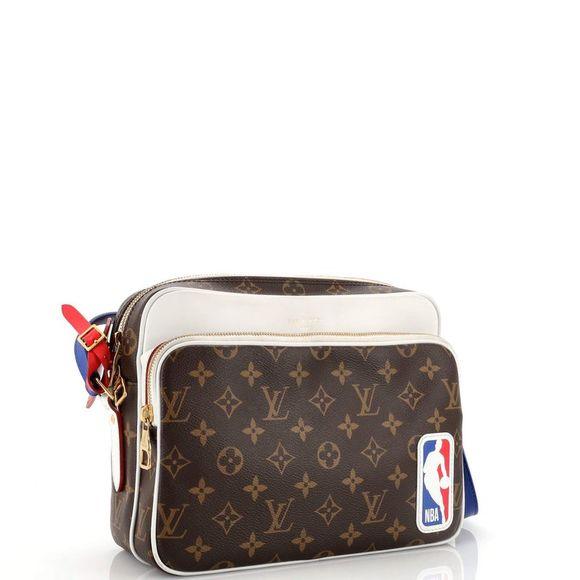 Louis Vuitton x NBA Nil Messenger Bag in Monogram Antarctica Canvas - Banlieue91