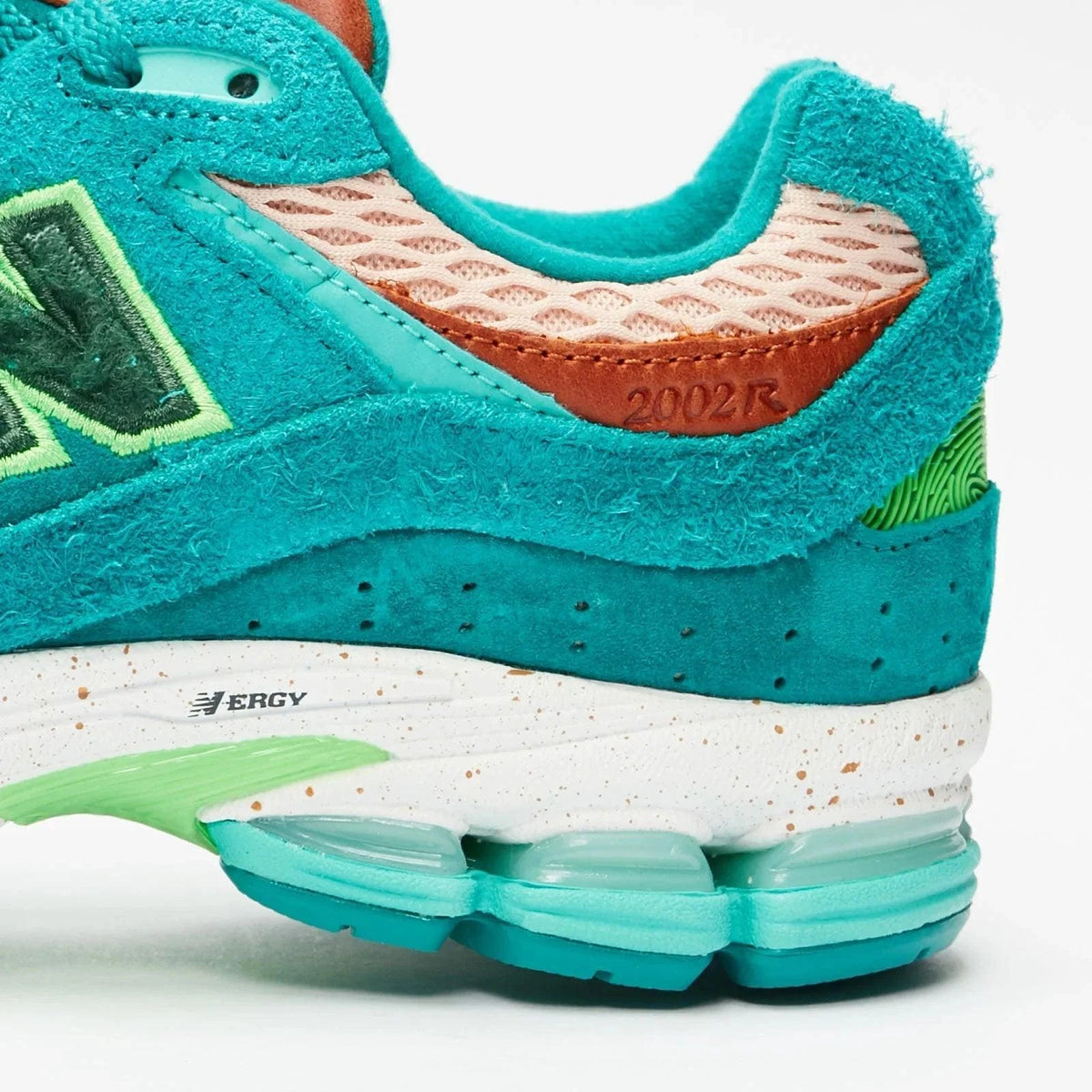 New Balance 2002R Salehe Bembury Water Be The Guide | Banlieue91
