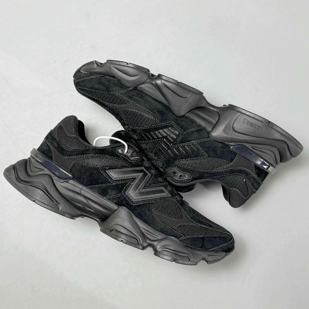 New Balance 9060 'Triple Black' | Banlieue91