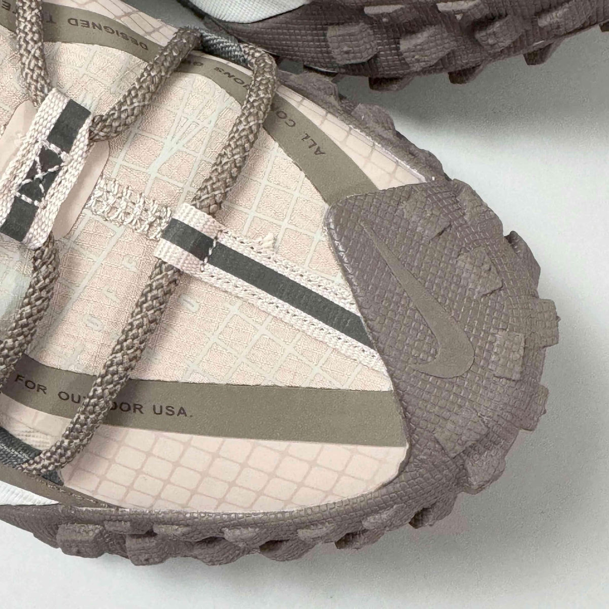Nike ACG Mountain Fly Low SE 'Ironstone' | Banlieue91