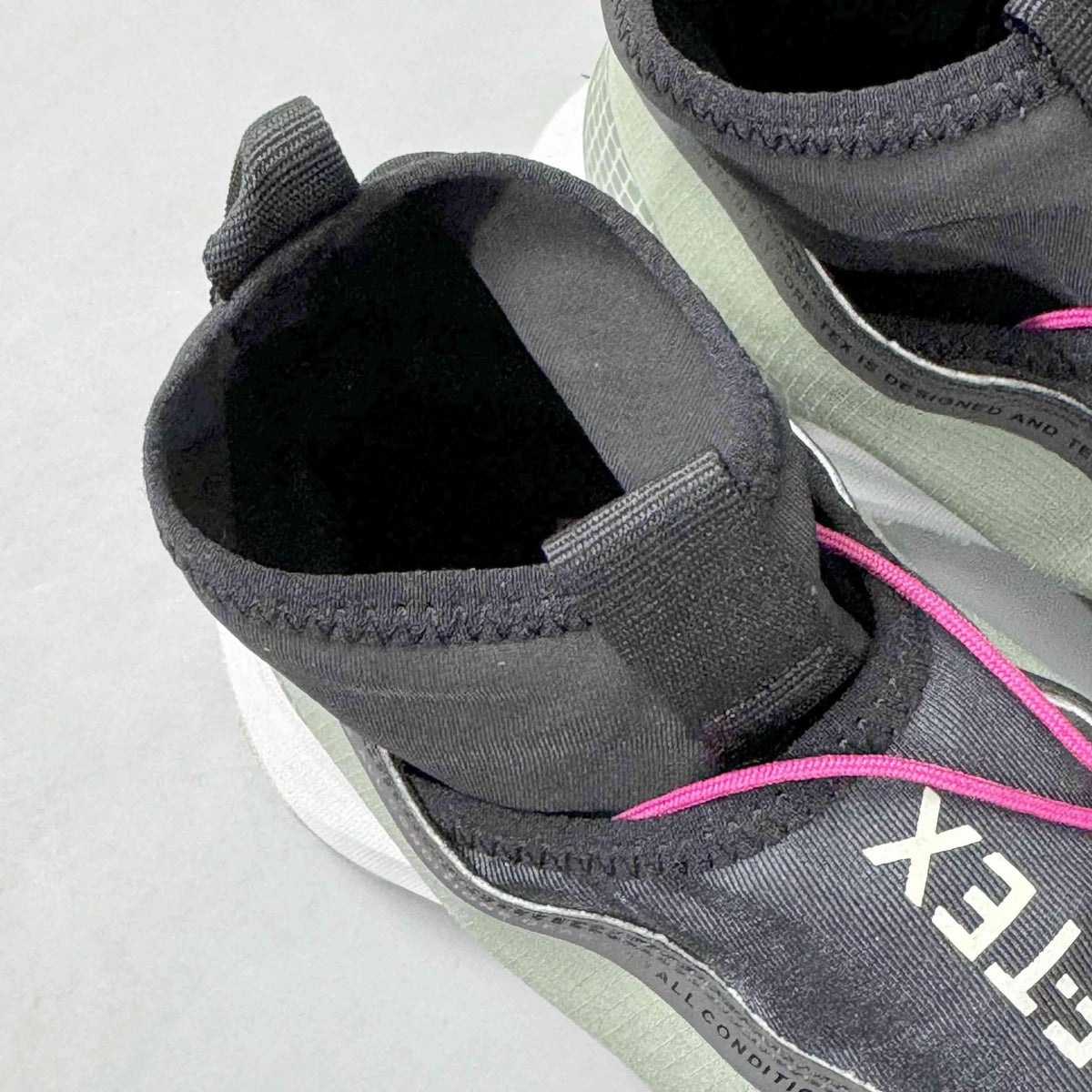 Nike ACG Moutain Fly High Gore-Tex 'Clay Green' | Banlieue91