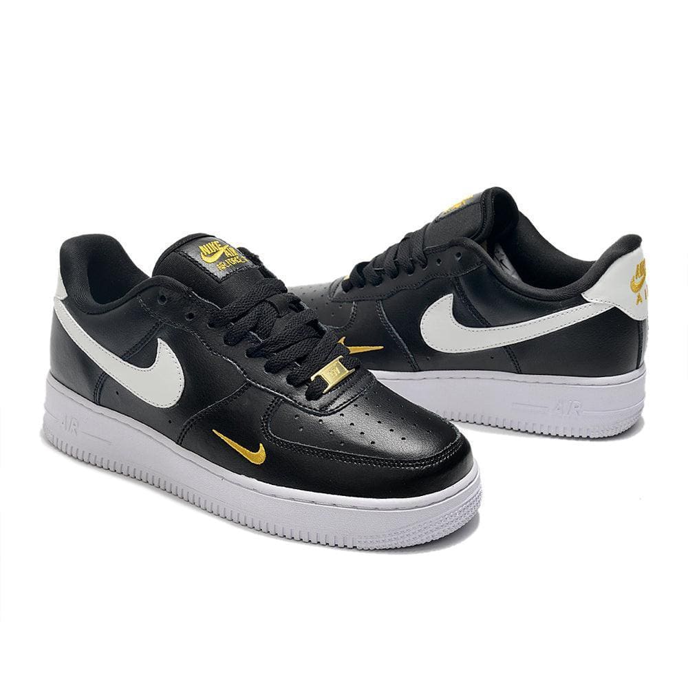 Nike Air Force 1 'Essential Black White' | Banlieue91