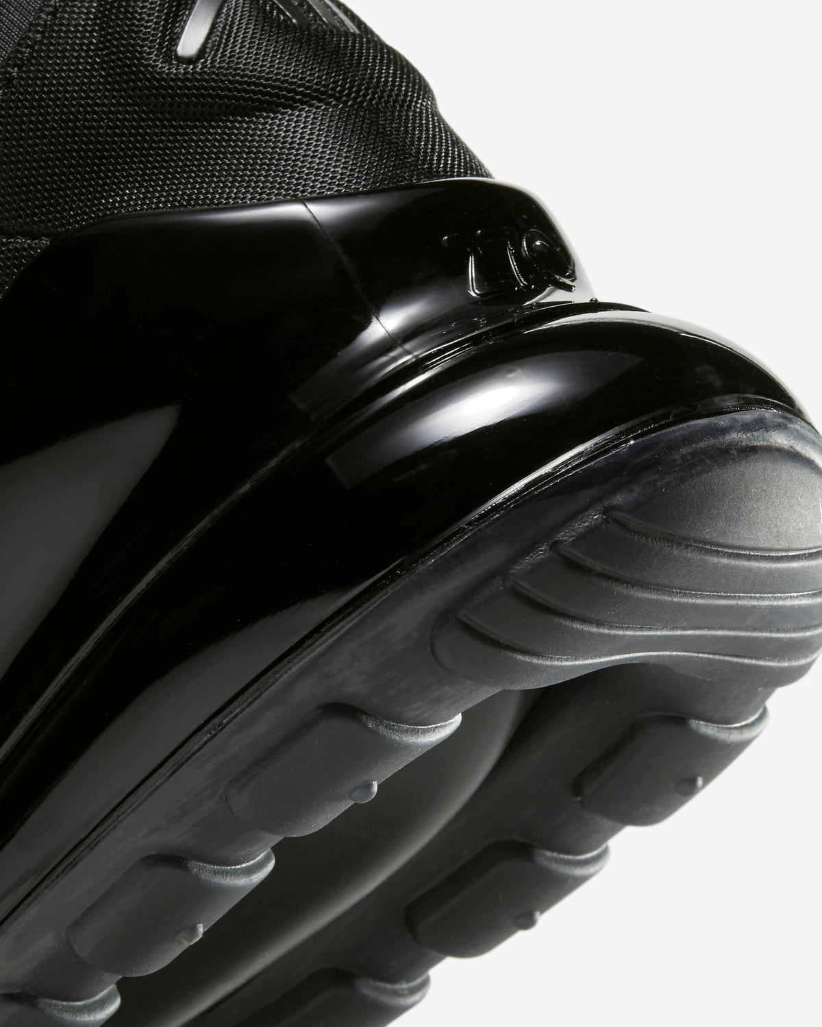 Nike Air Max 270 'All Black' | Lifestyle Sneakers – Max Air Cushioning | Banlieue91