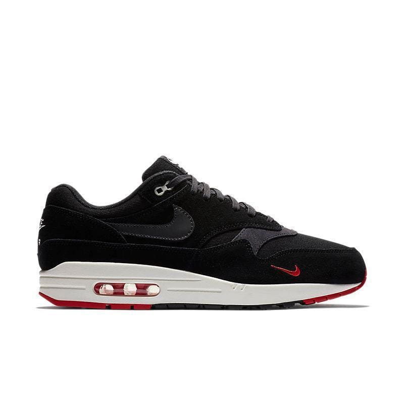 Nike Air Max 87 'Mini Swoosh Bred' | Banlieue91