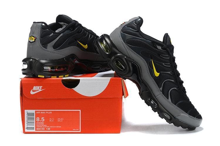 Nike Air Max Plus 'Batman' | Banlieue91