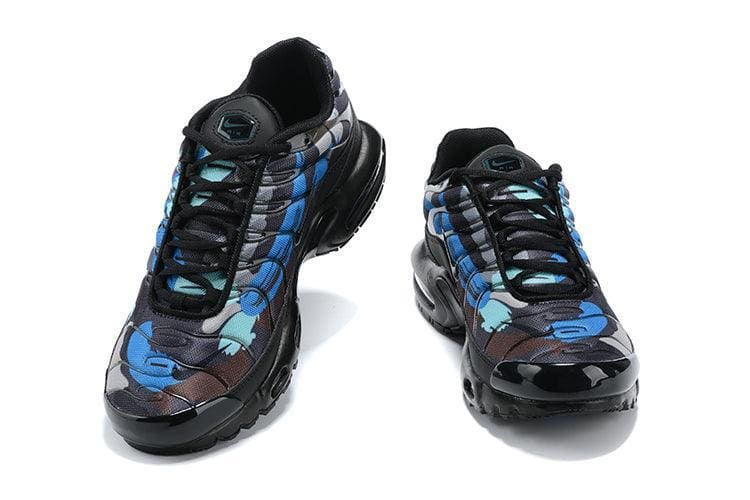Nike Air Max Plus 'Off Noir Black Enamel Green' | Banlieue91
