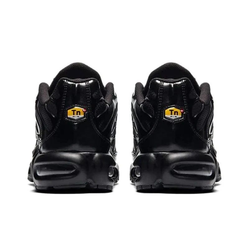 Nike Air Max Plus Triple Black – Men's Streetwear Sneakers | Banlieue91