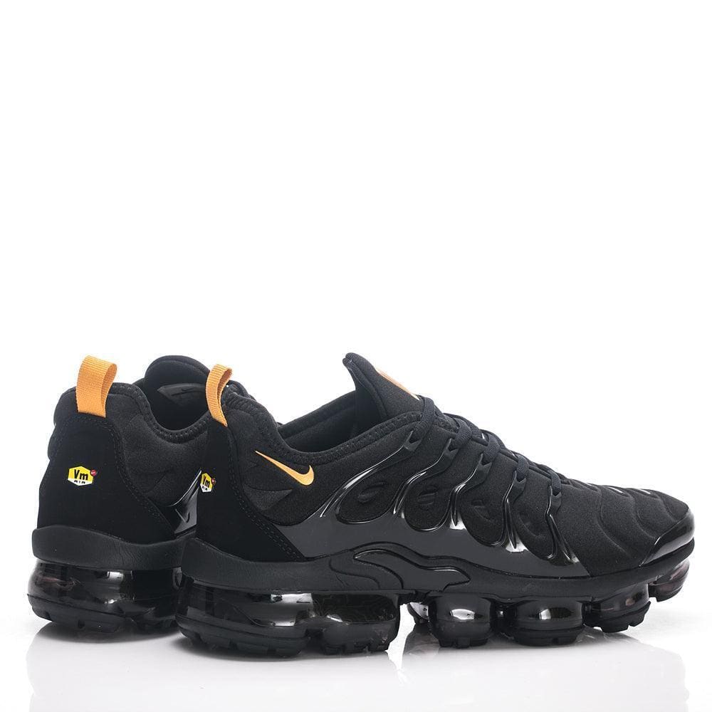 Nike Air VaporMax Plus Black Metallic Gold Sneakers | Banlieue91