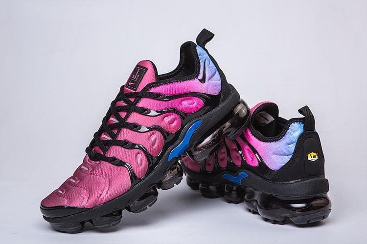 Nike Air VaporMax Plus 'Black Team Red Hyper Violet' | Banlieue91