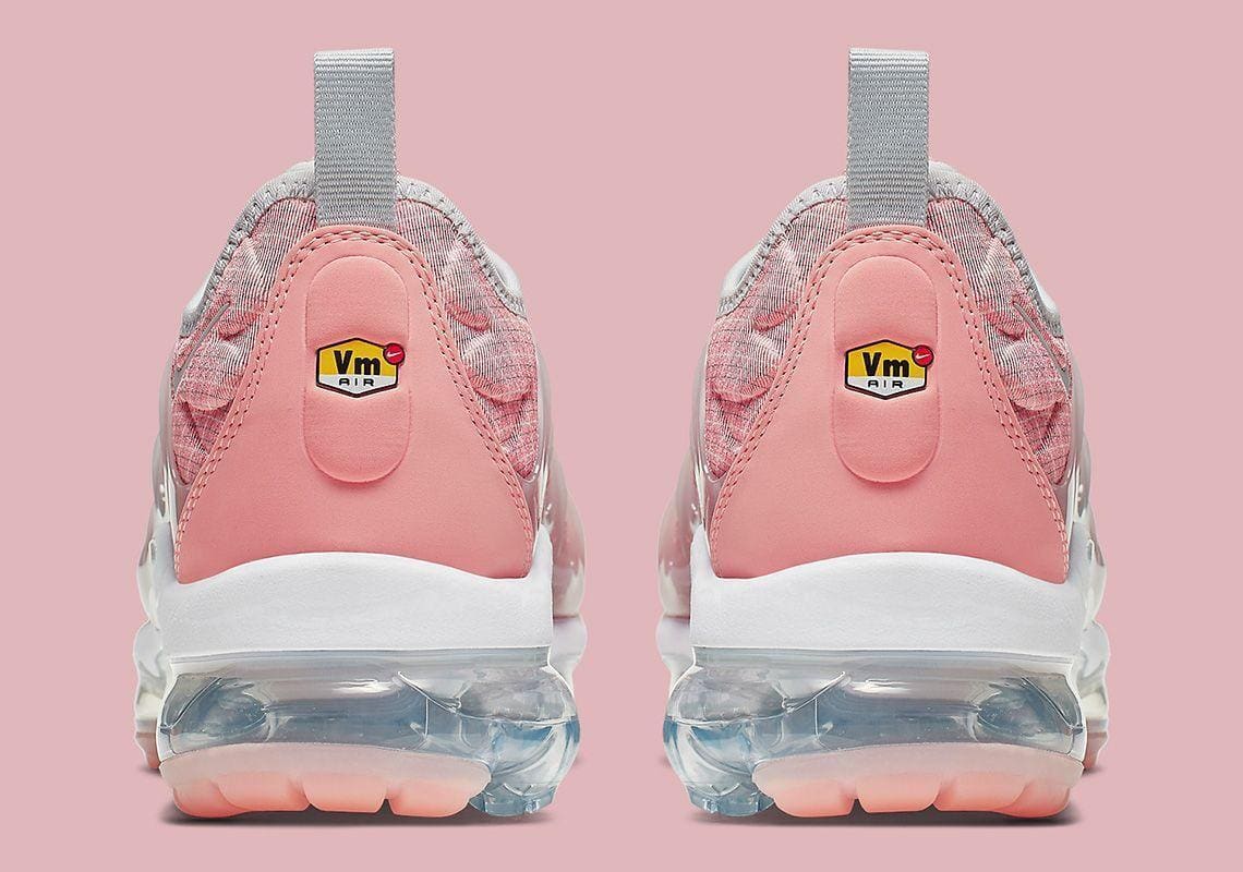 Nike Air VaporMax Plus 'Bleached Coral Pure Platinum' | Banlieue91