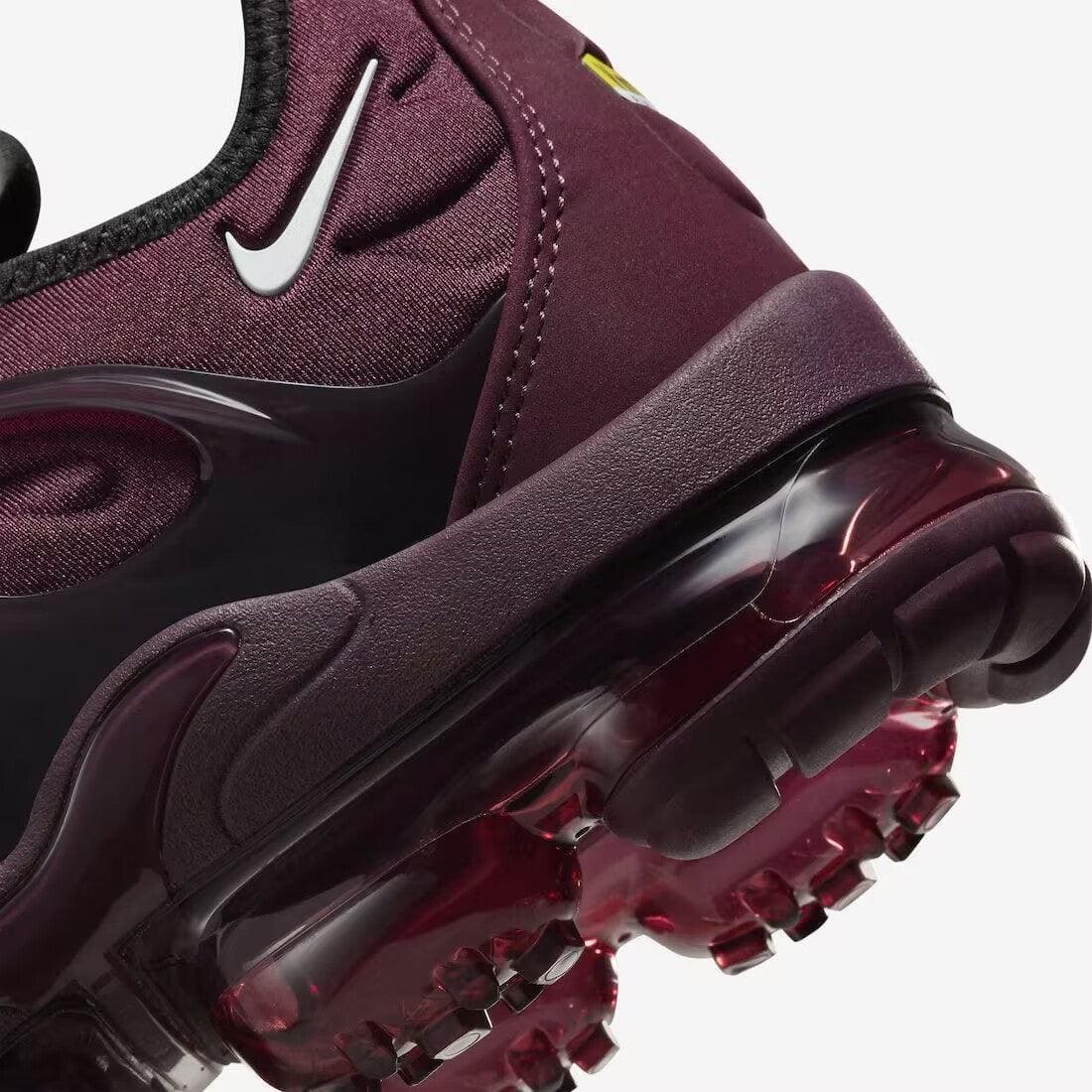 Nike Air VaporMax Plus 'Night Maroon' - Men's Sneakers | Banlieue91
