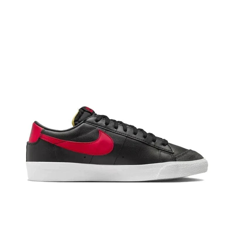 Nike Blazer Low '77 Vintage 'Black University Red' | Banlieue91