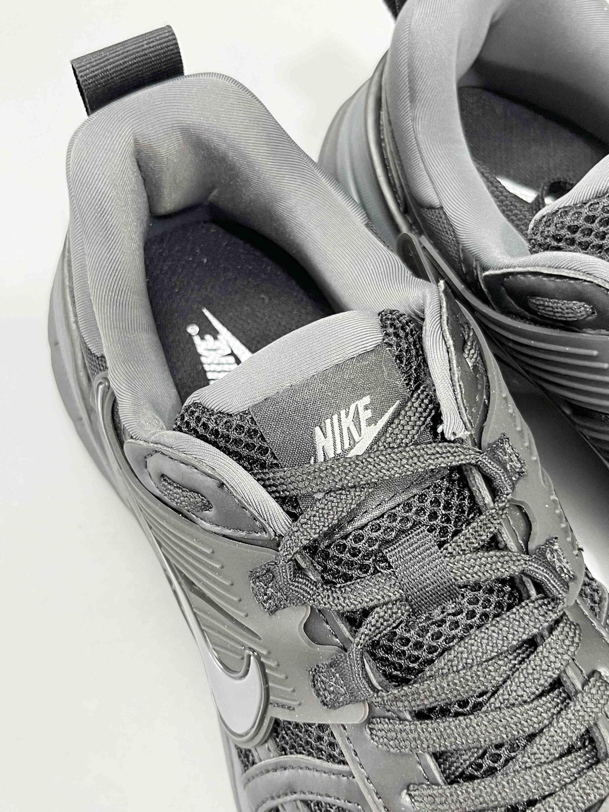 Nike V2K Run 'Metalic Silver Black' | Banlieue91