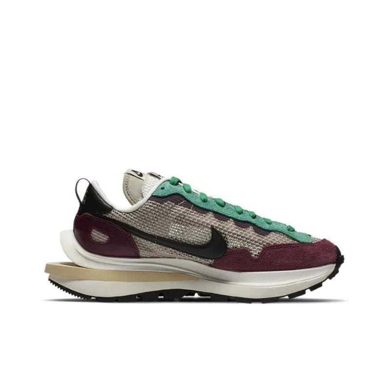 Nike X Sacai VaporWaffle 'Villain Red/Neptune Green' | Banlieue91