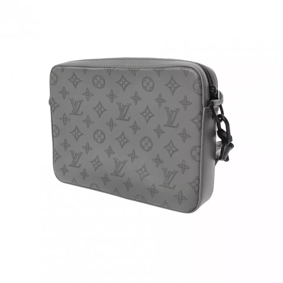 LOUIS VUITTON Monogram shadow Duo messenger Gray For Men - Banlieue91