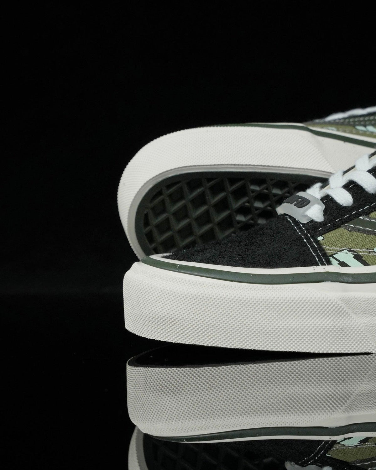 UNDEFEATED x Vans U-Man 'Green/Black/White' | Banlieue91