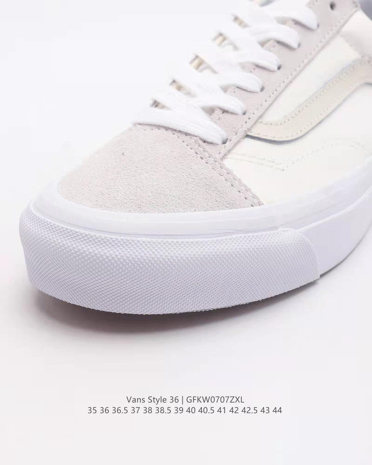 Vans Style 36 'Marshmallow True White' | Banlieue91
