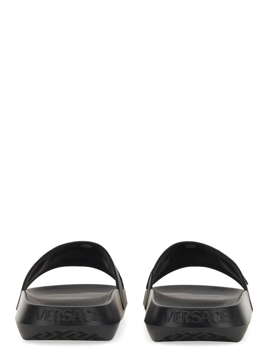 VERSACE Luxurious Slide Sandal for Men | Banlieue91